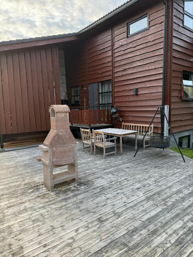 Very Centrally Located Apartment With Free Parking Tromso Exterior photo